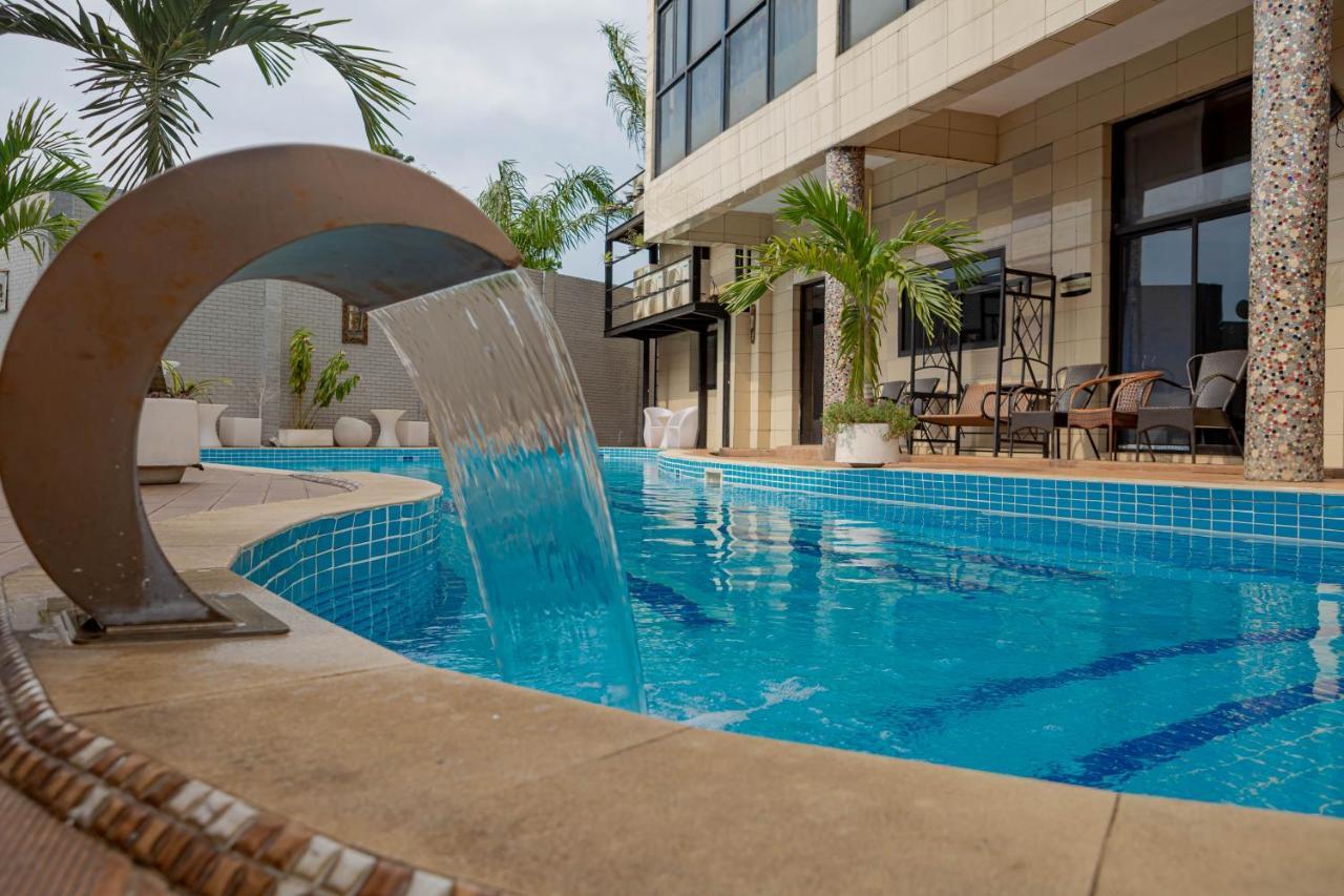 Hotel Hibiscus Louis Libreville Exteriör bild