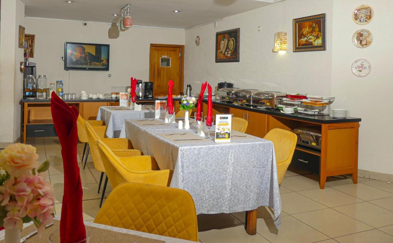 Hotel Hibiscus Louis Libreville Exteriör bild